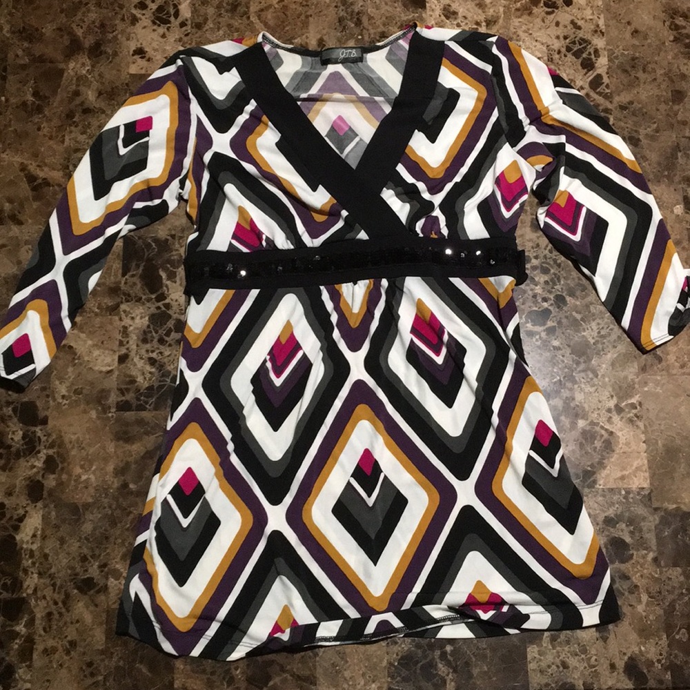 Two patterned dresses - Picture 2 of 2